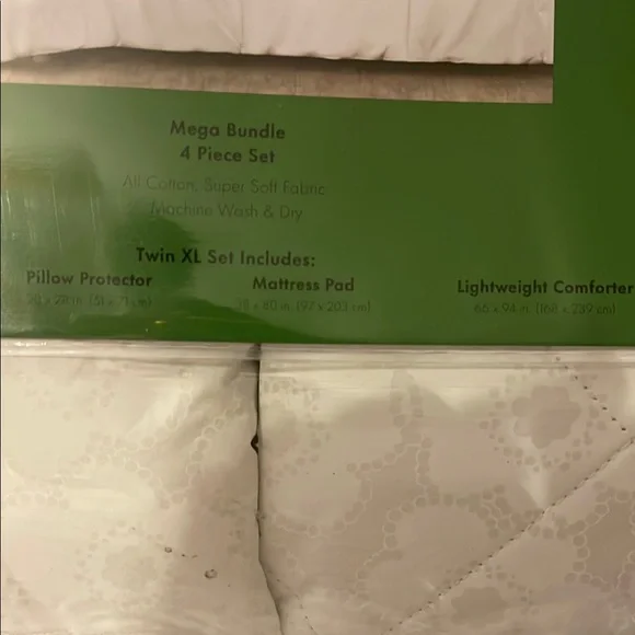 White Mega Bundle 4 Piece Bedding SetHas never been out of the bag!